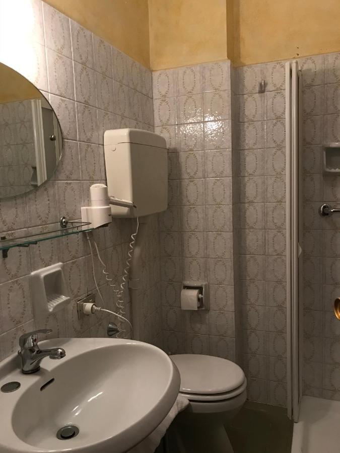 Albergo Villa Angela Тосколано-Мадерно Екстер'єр фото